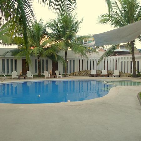 Urban Sands Hotel Iloilo Eksteriør bilde