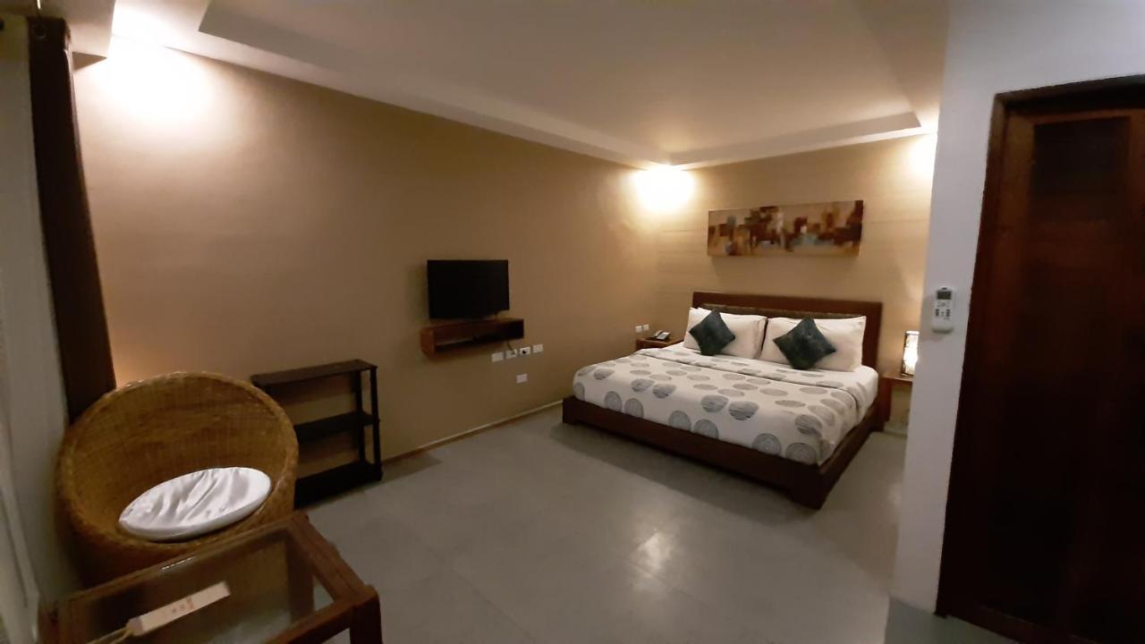 Urban Sands Hotel Iloilo Eksteriør bilde