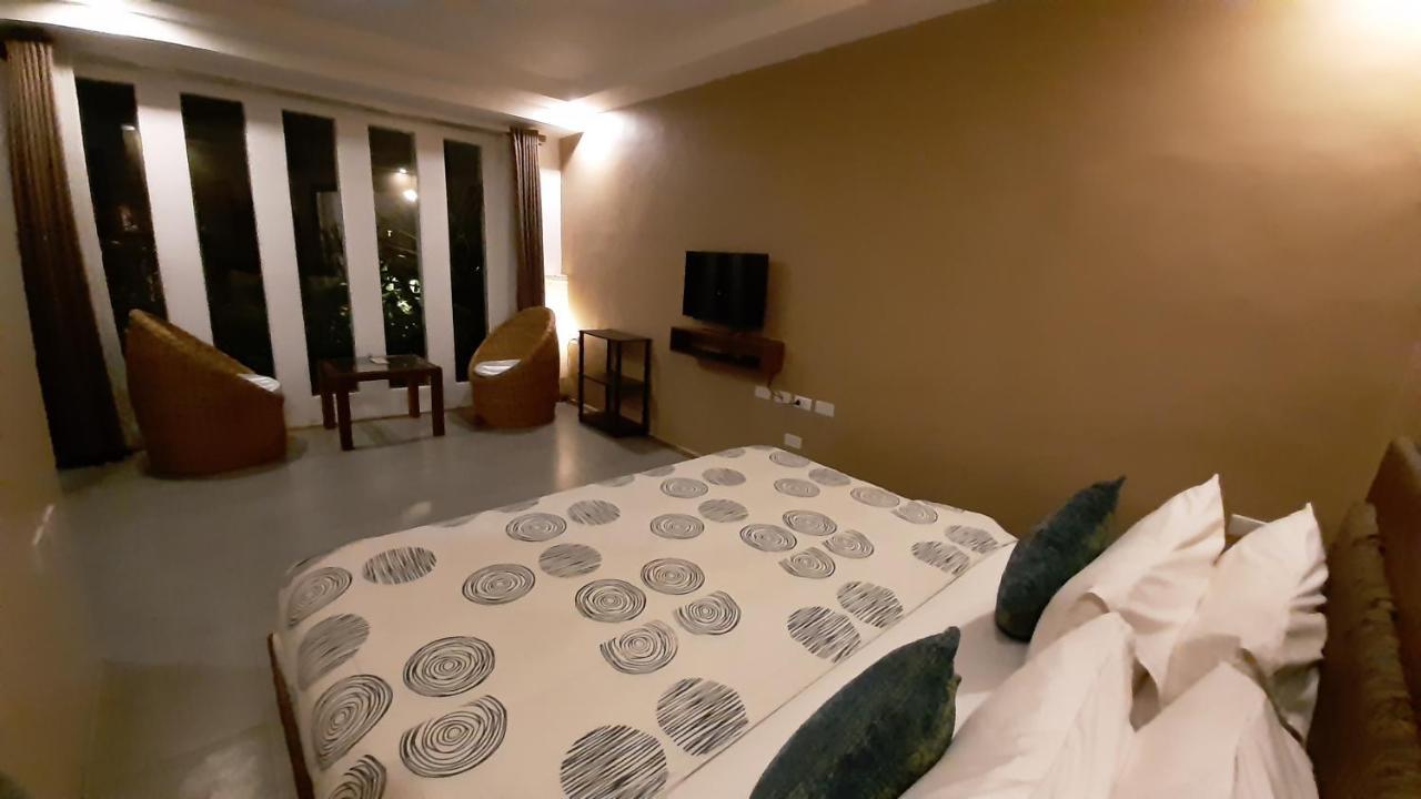 Urban Sands Hotel Iloilo Eksteriør bilde