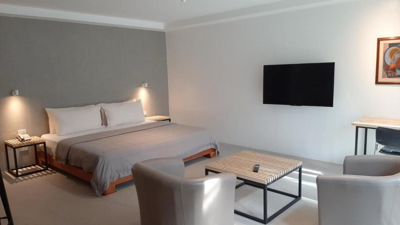Urban Sands Hotel Iloilo Eksteriør bilde