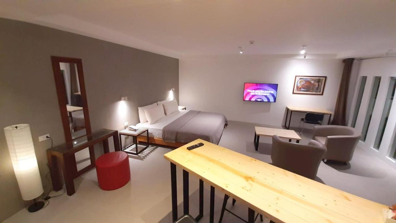 Urban Sands Hotel Iloilo Eksteriør bilde