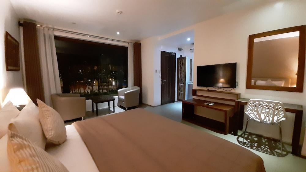 Urban Sands Hotel Iloilo Eksteriør bilde